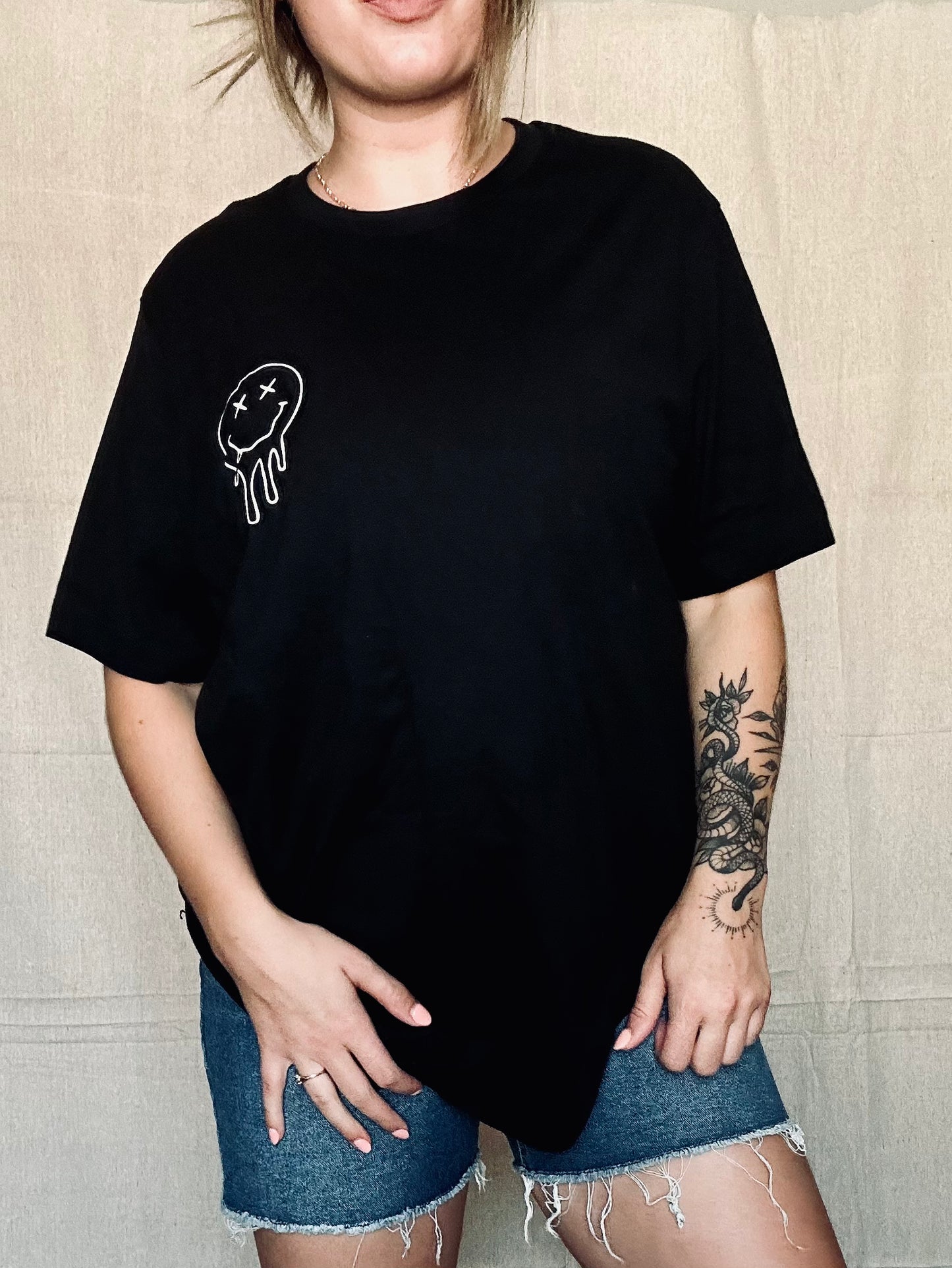 the OVERSTIMULATED MOM tee