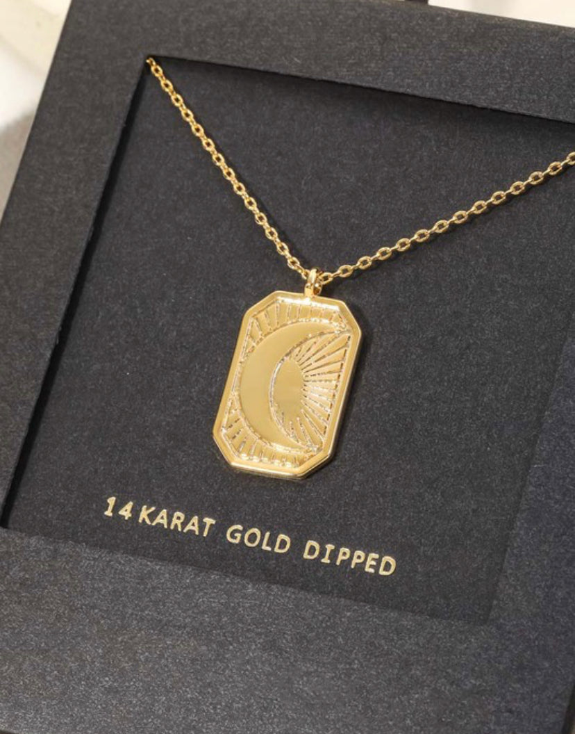 MOON PENDANT NECKLACE