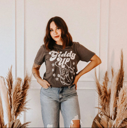 GIDDY UP Tee