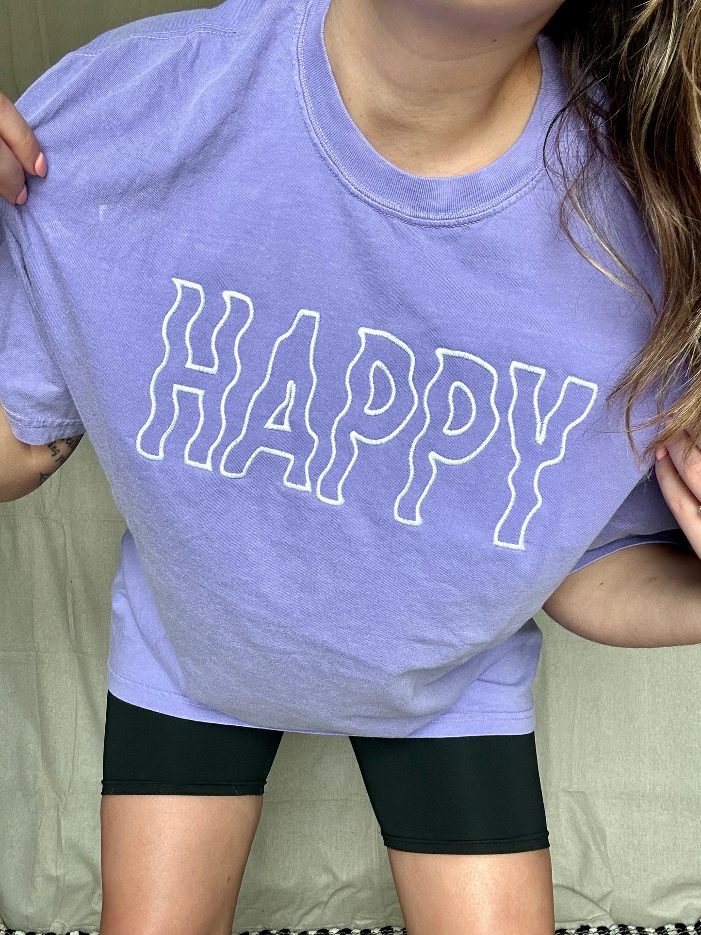 the HAPPY tee