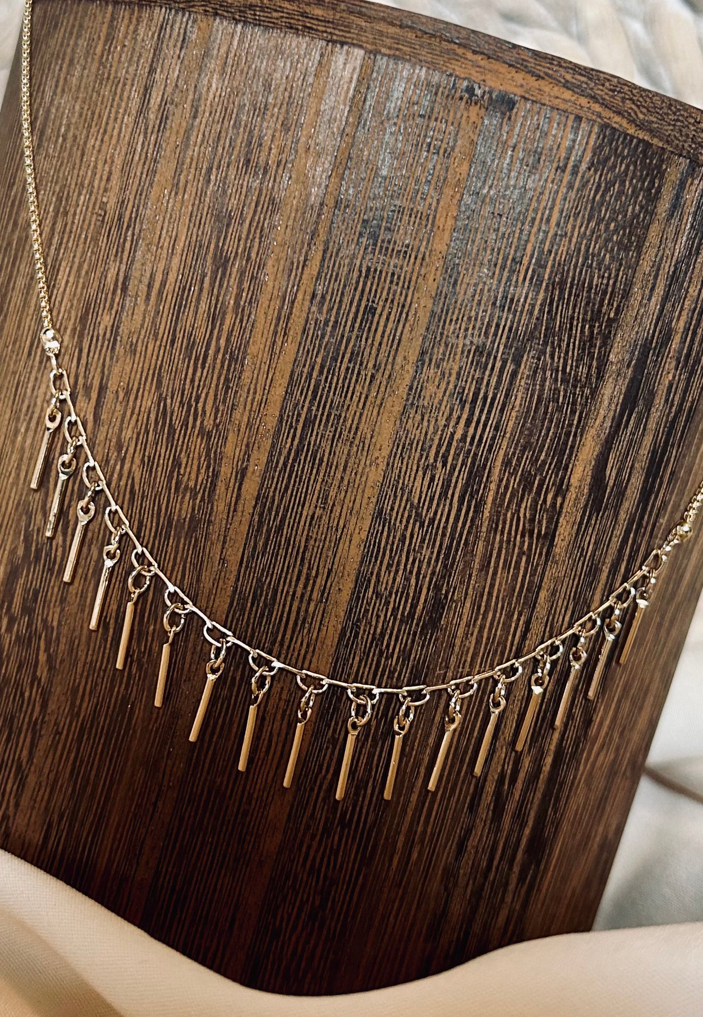 Dainty Dangle Choker