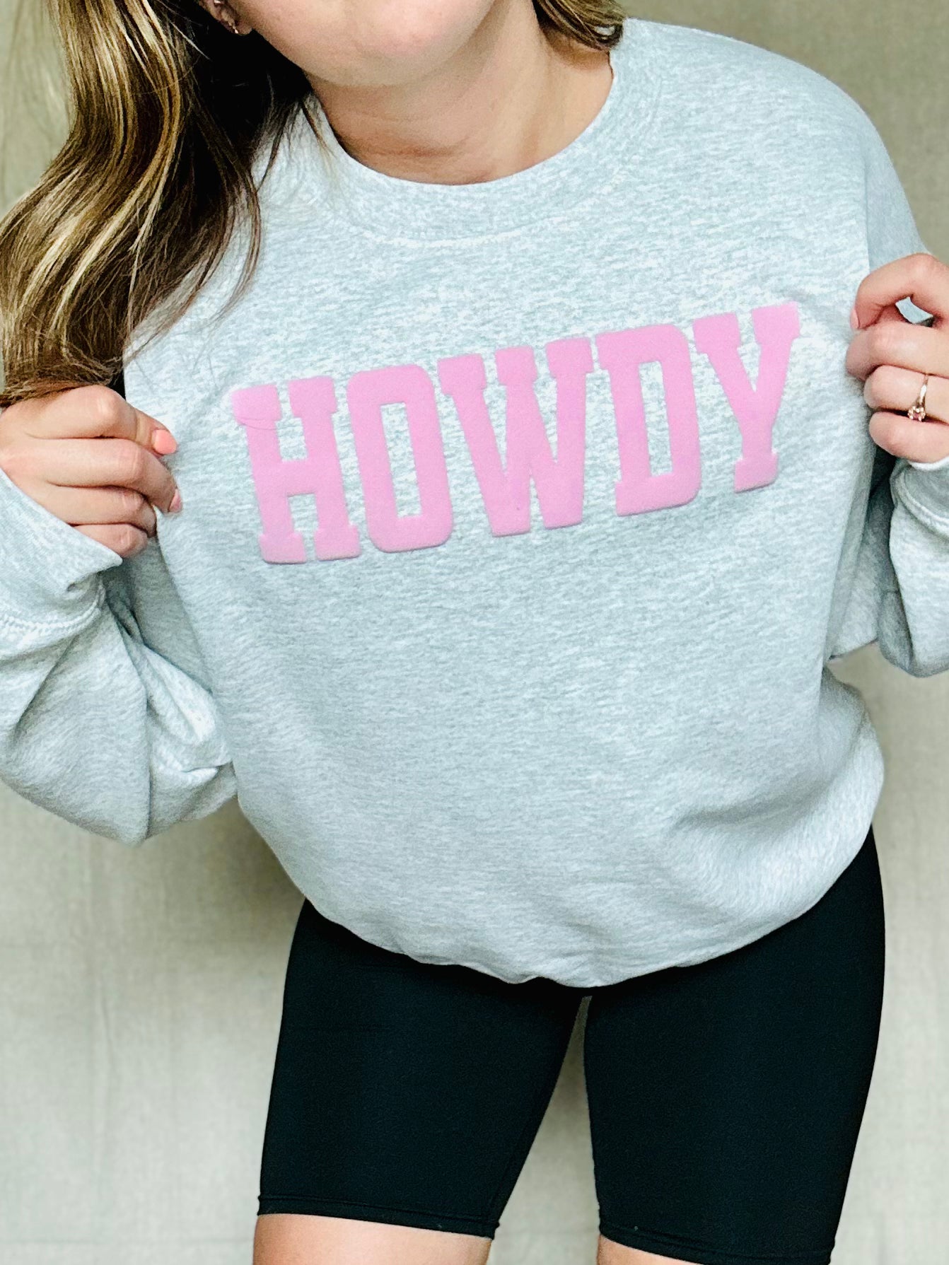 the HOWDY crewneck