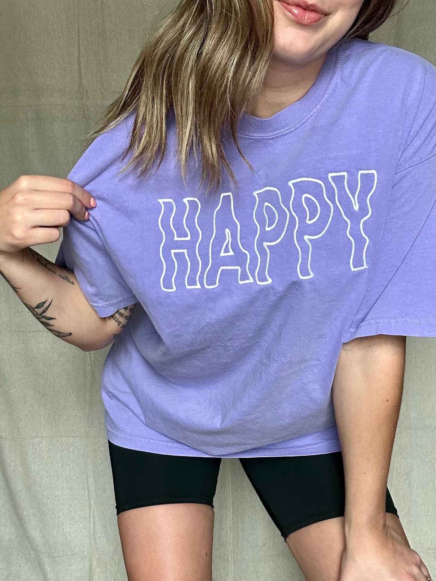 the HAPPY tee