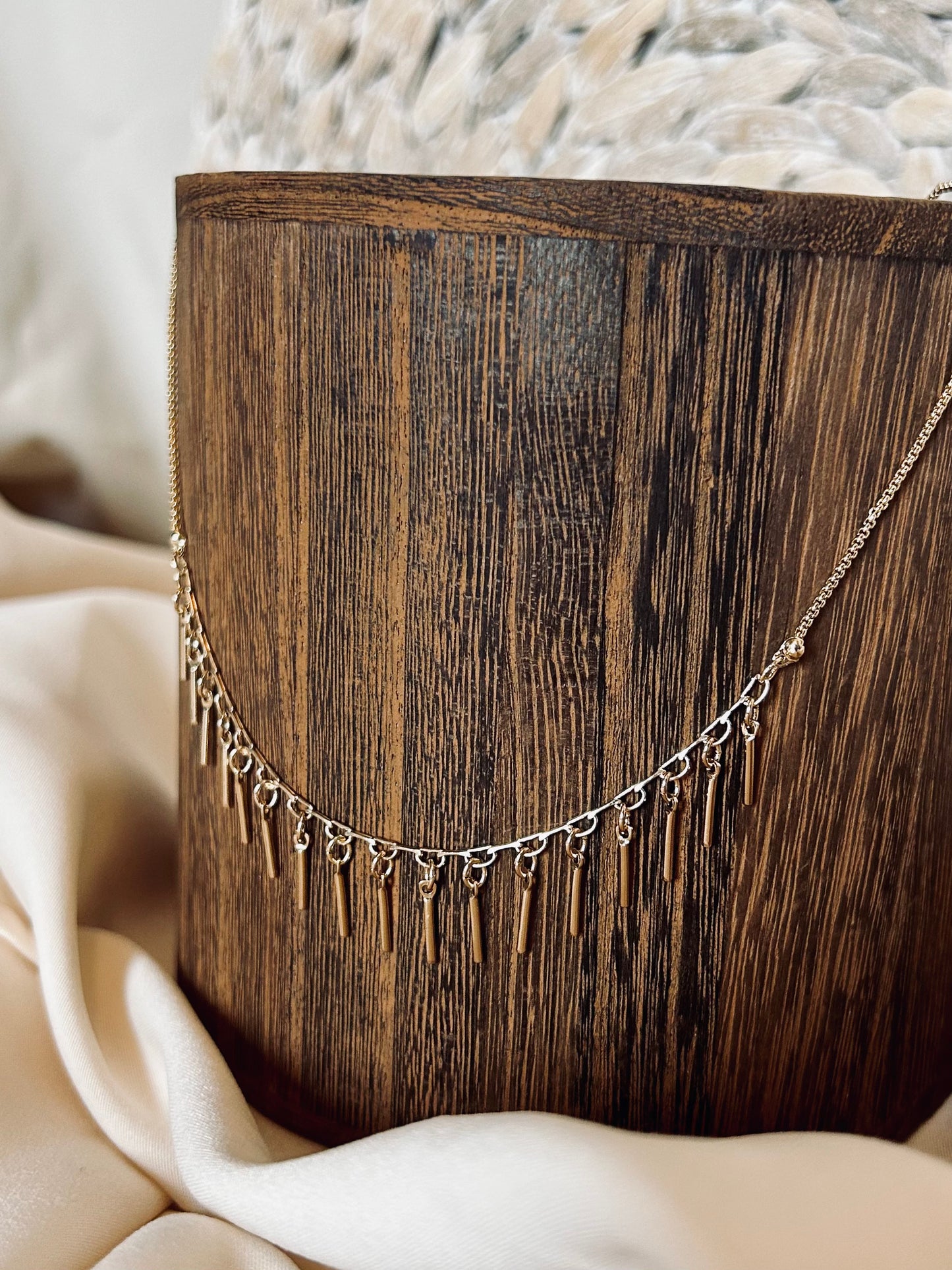 Dainty Dangle Choker